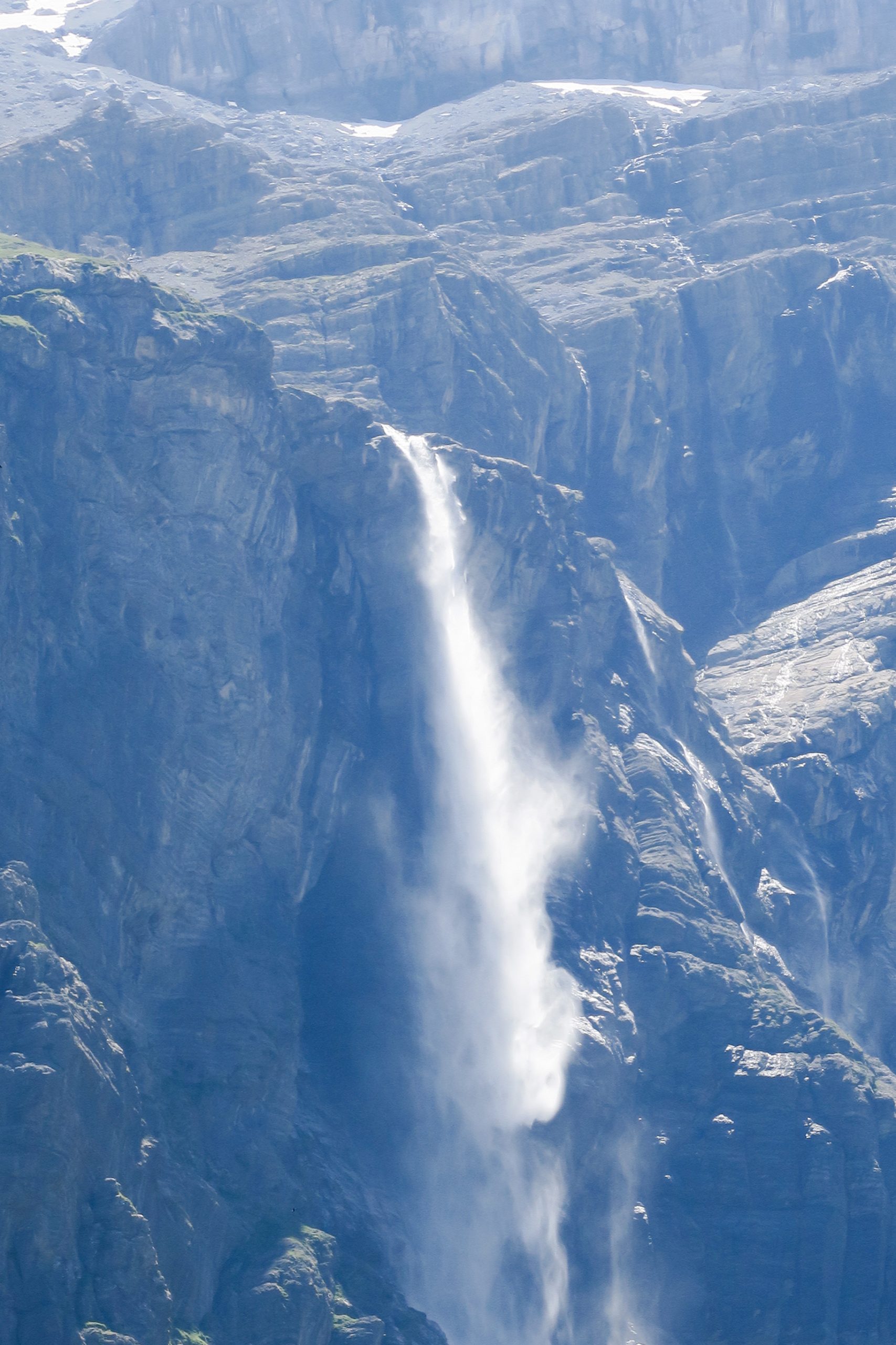 cascade du cirque de gavarnie hautes pyrénées
