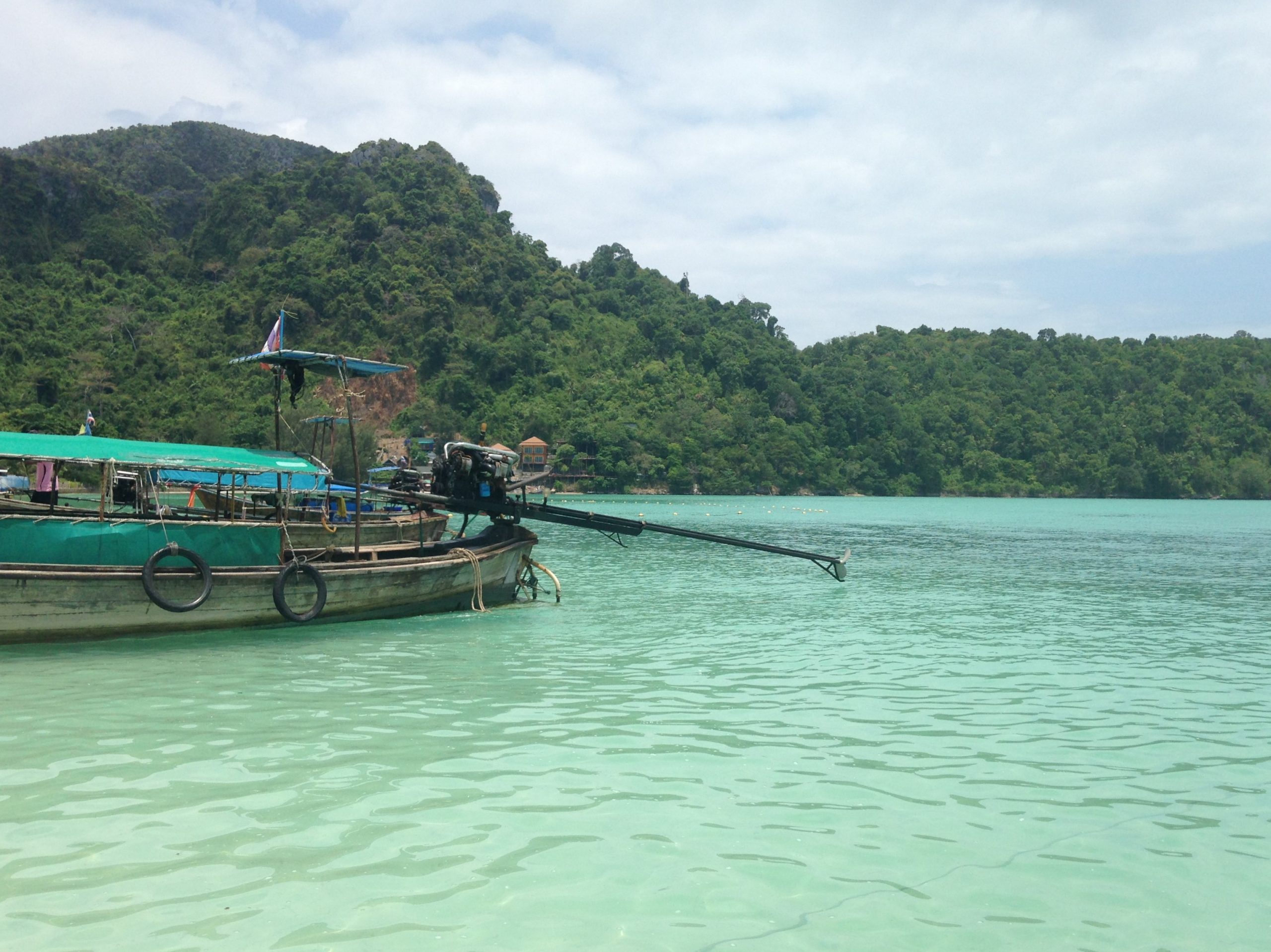 loh lana bay insolite koh phiphi