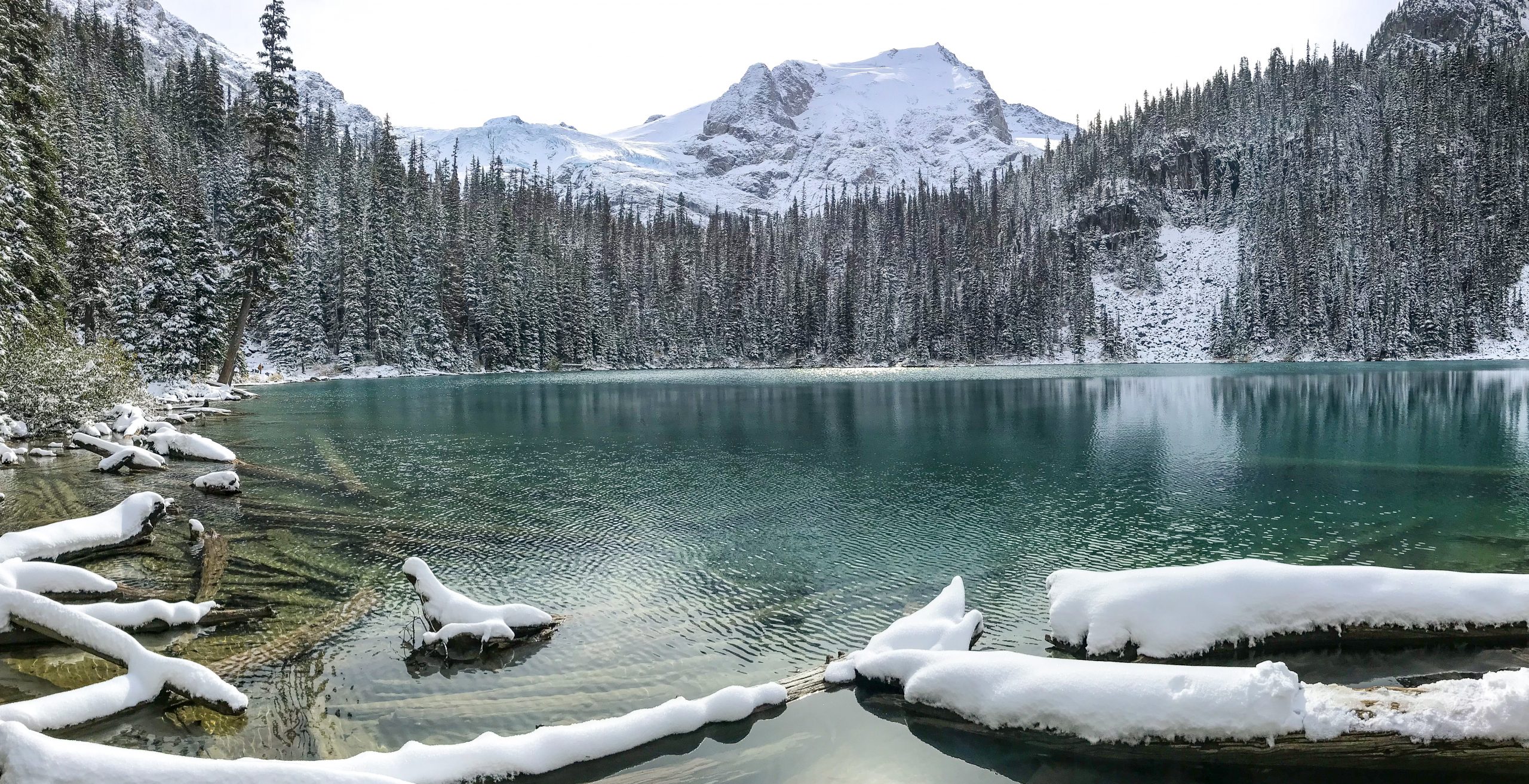 joffre lakes sous la neige