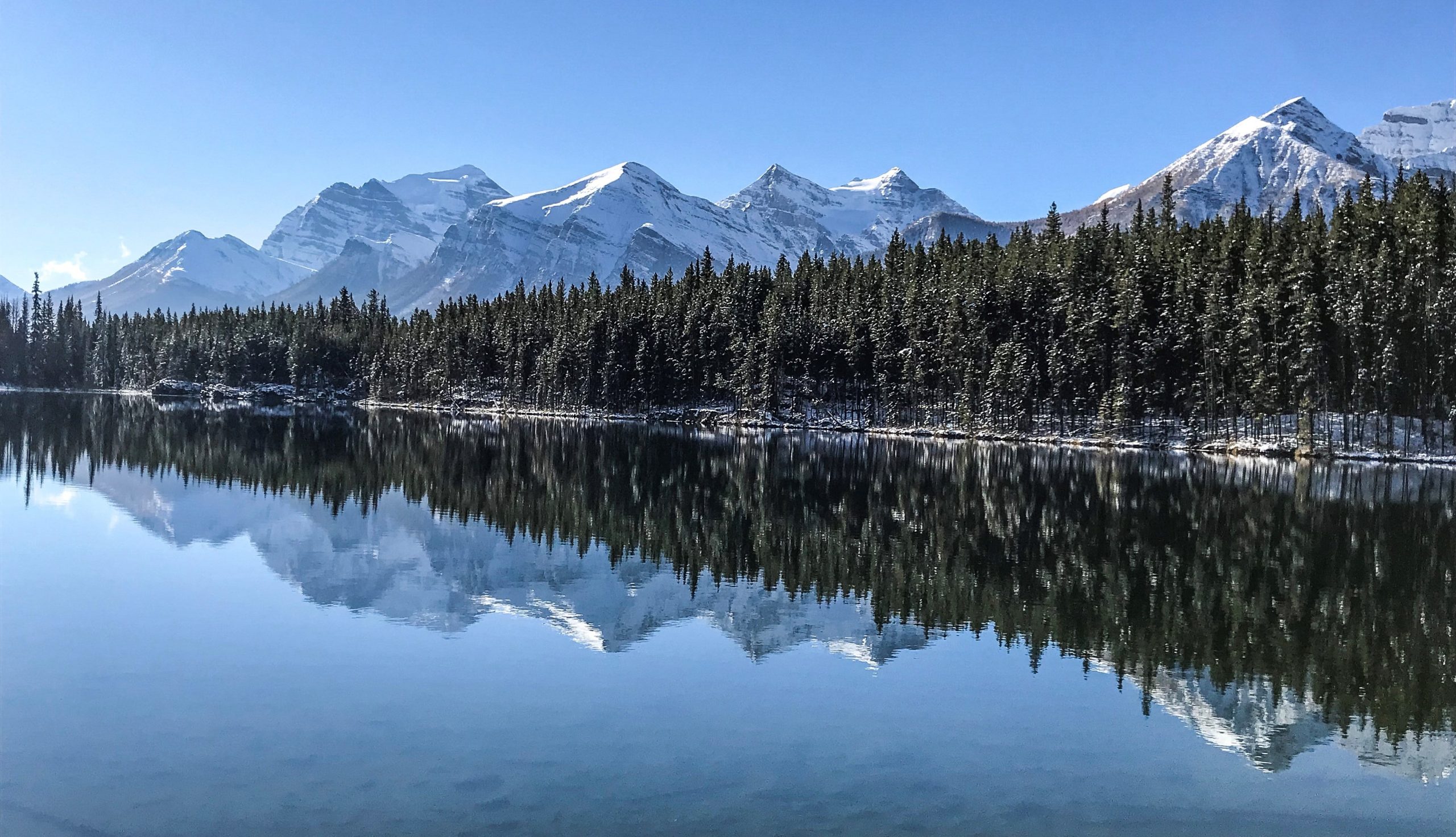 lac herbert rocheuses canadiennes
