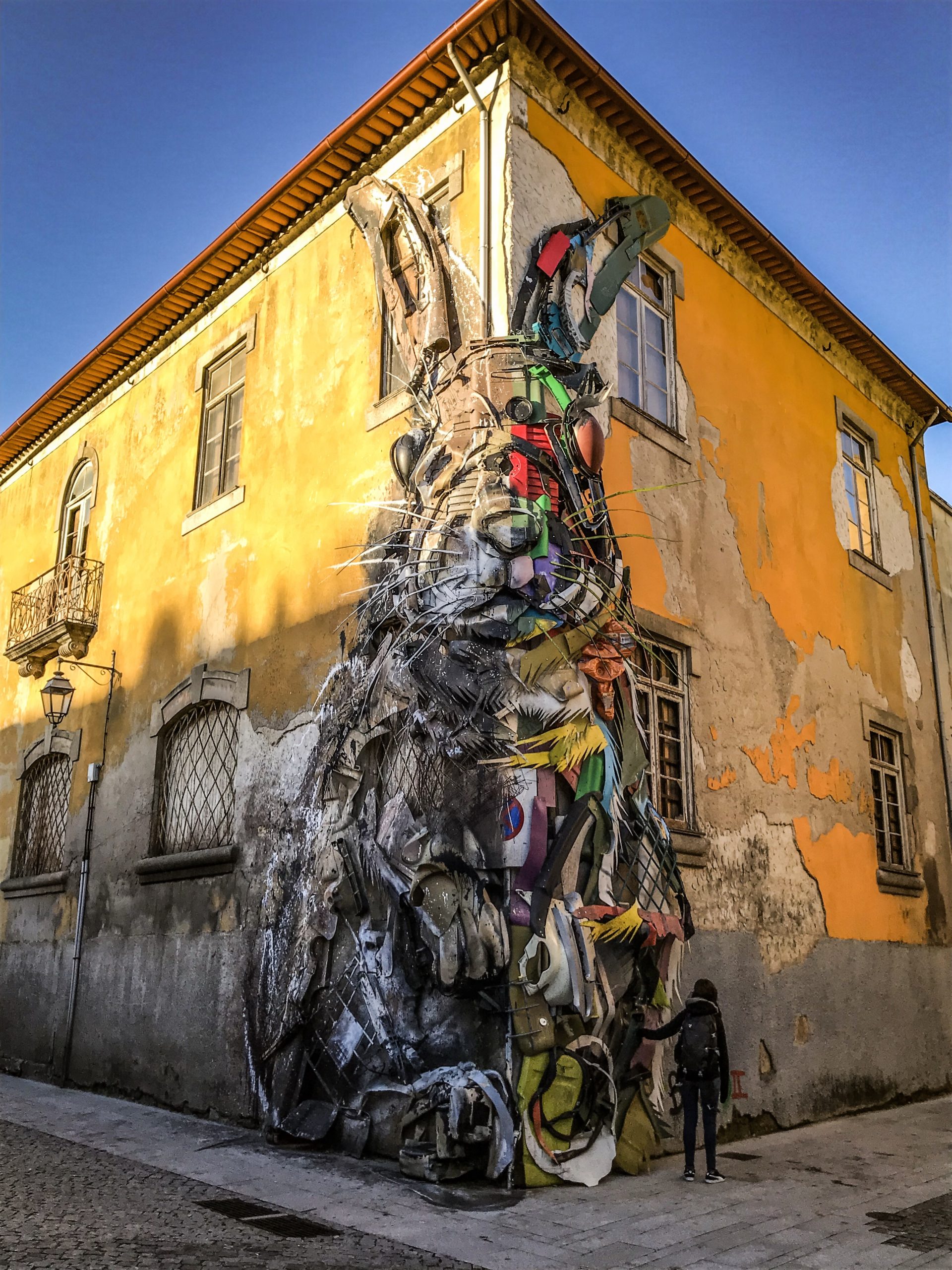 lapin street art porto