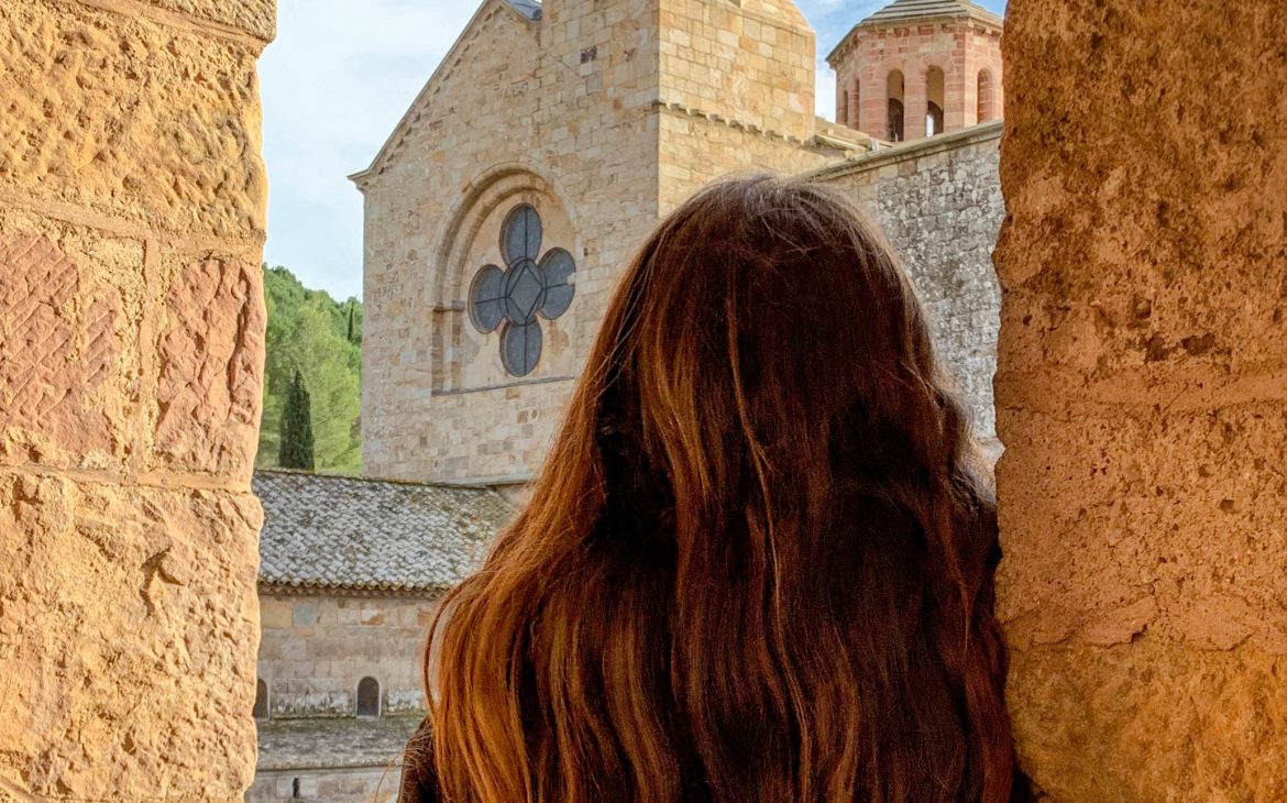 vue sur l'abbaye de fontfroide