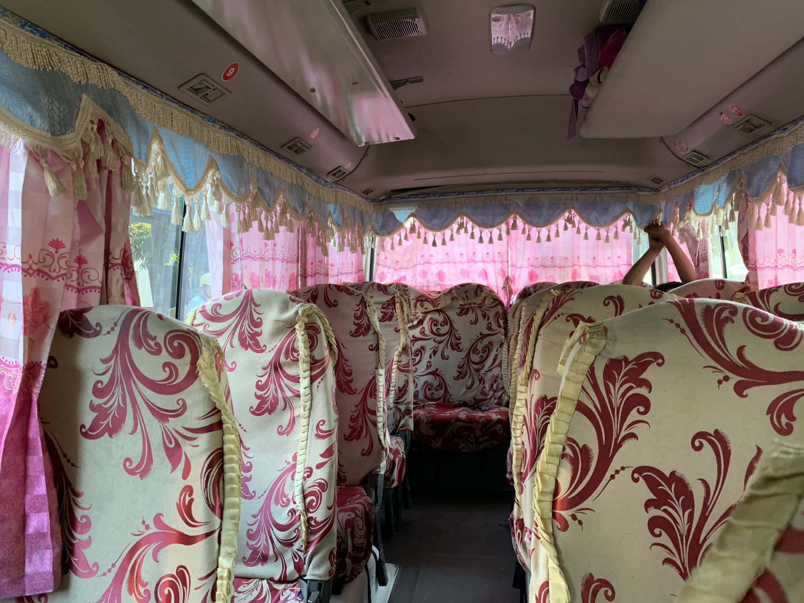 l'intérieur des bus en birmanie