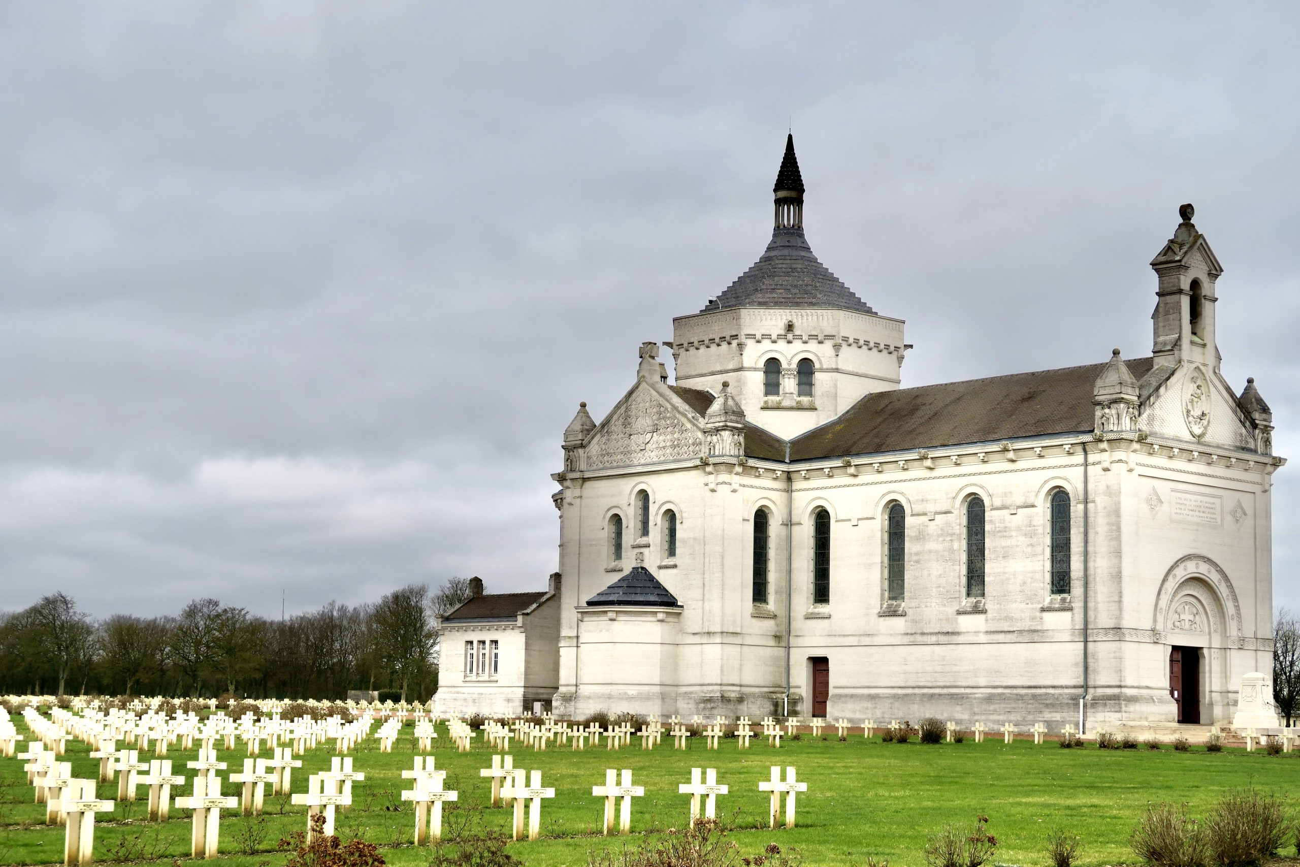 Notre-Dame-de-Lorette blog kikimagtravel