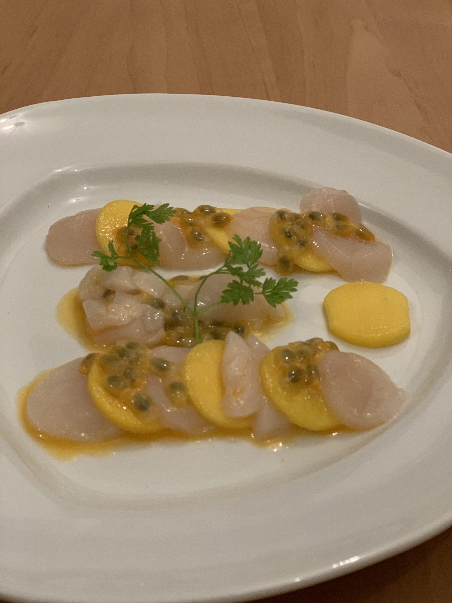 entrée carpaccio noix de saint jacques