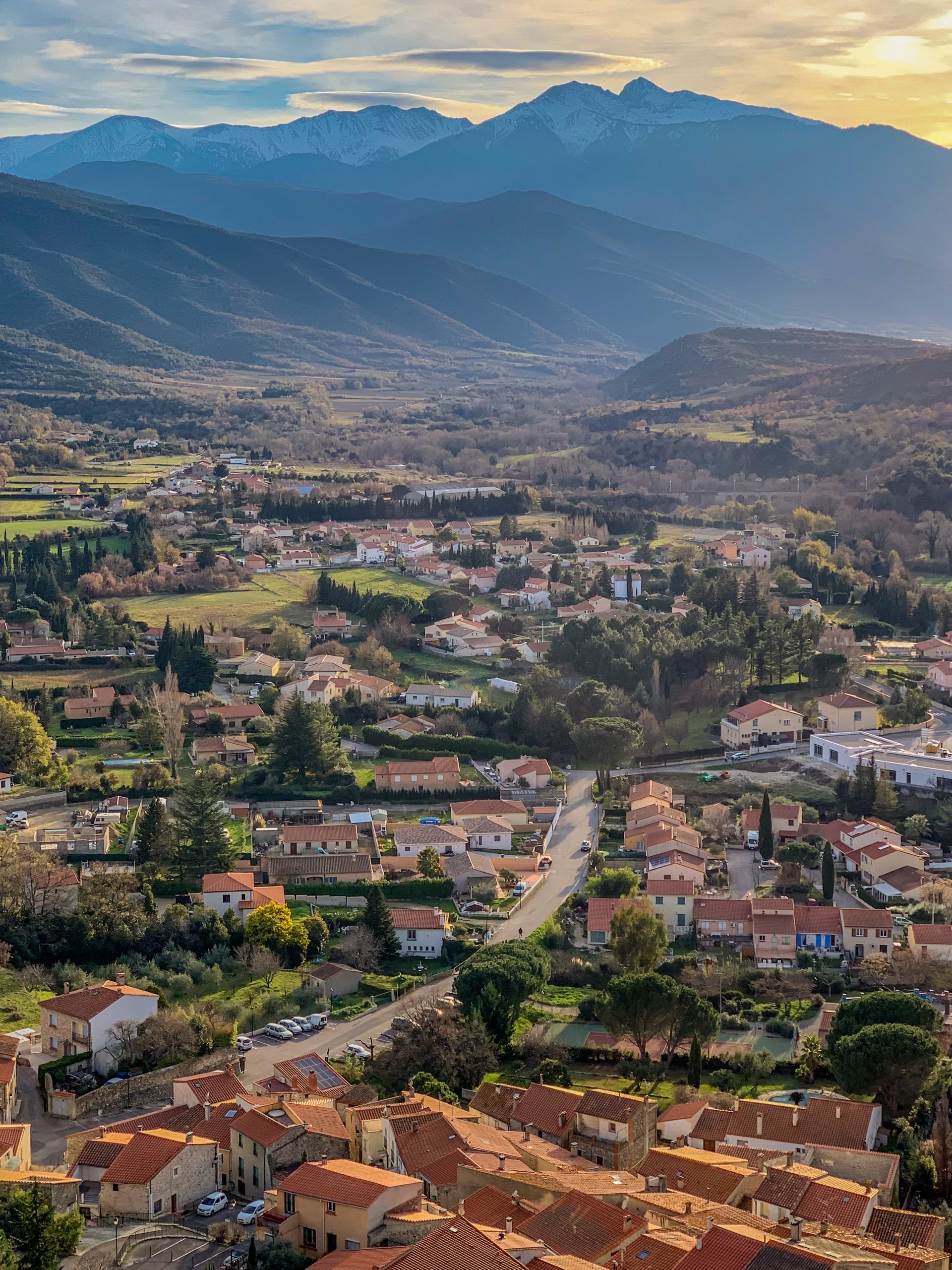 village de rodes dans les Pyrénées-Orientales