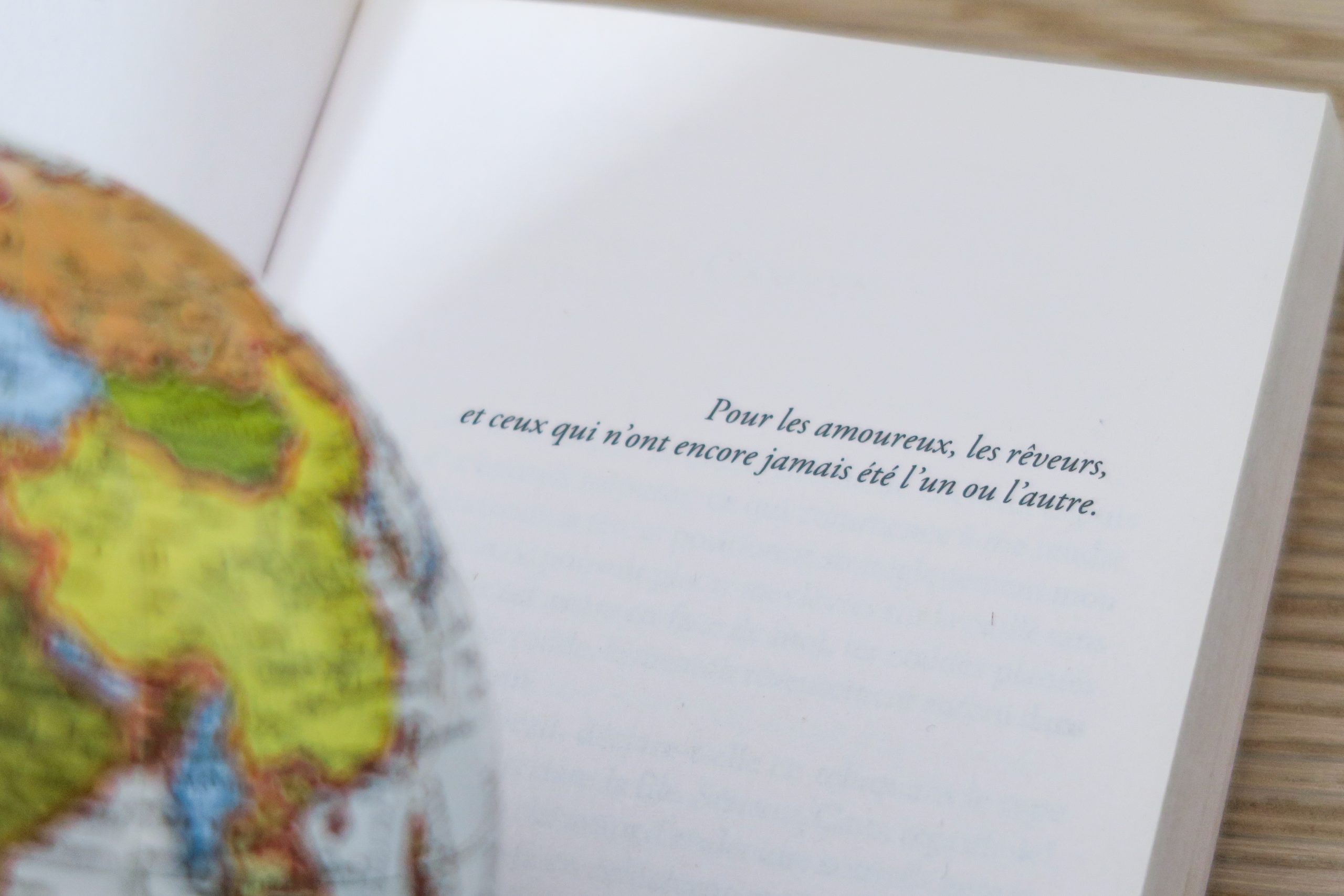 livre loin de tout idée lecture