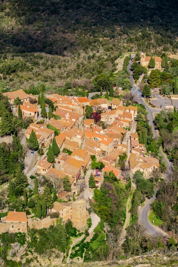 sur les hauteurs de castelnou idées de balades