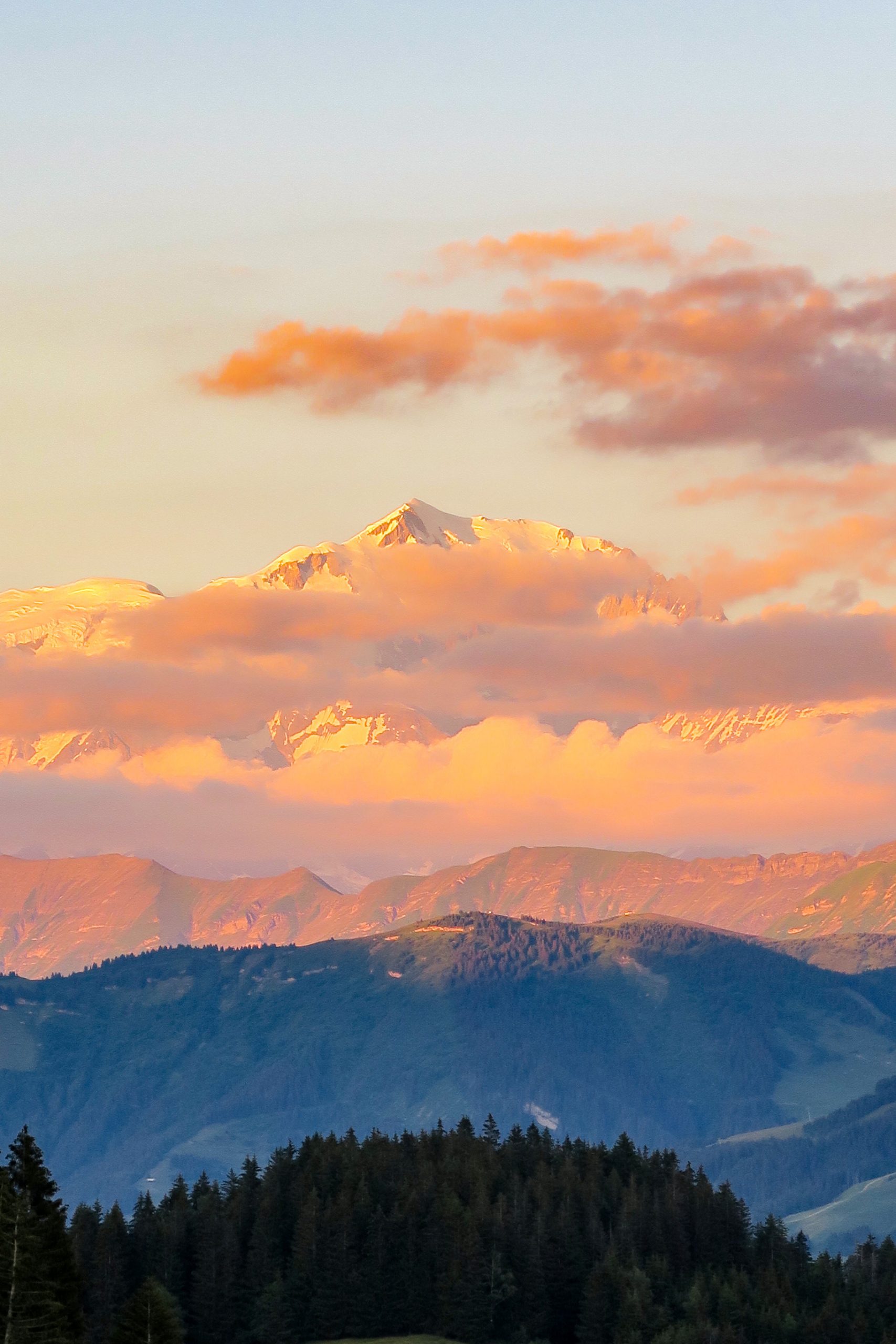 coucher de soleil sur le mont blanc col de l'arpettaz