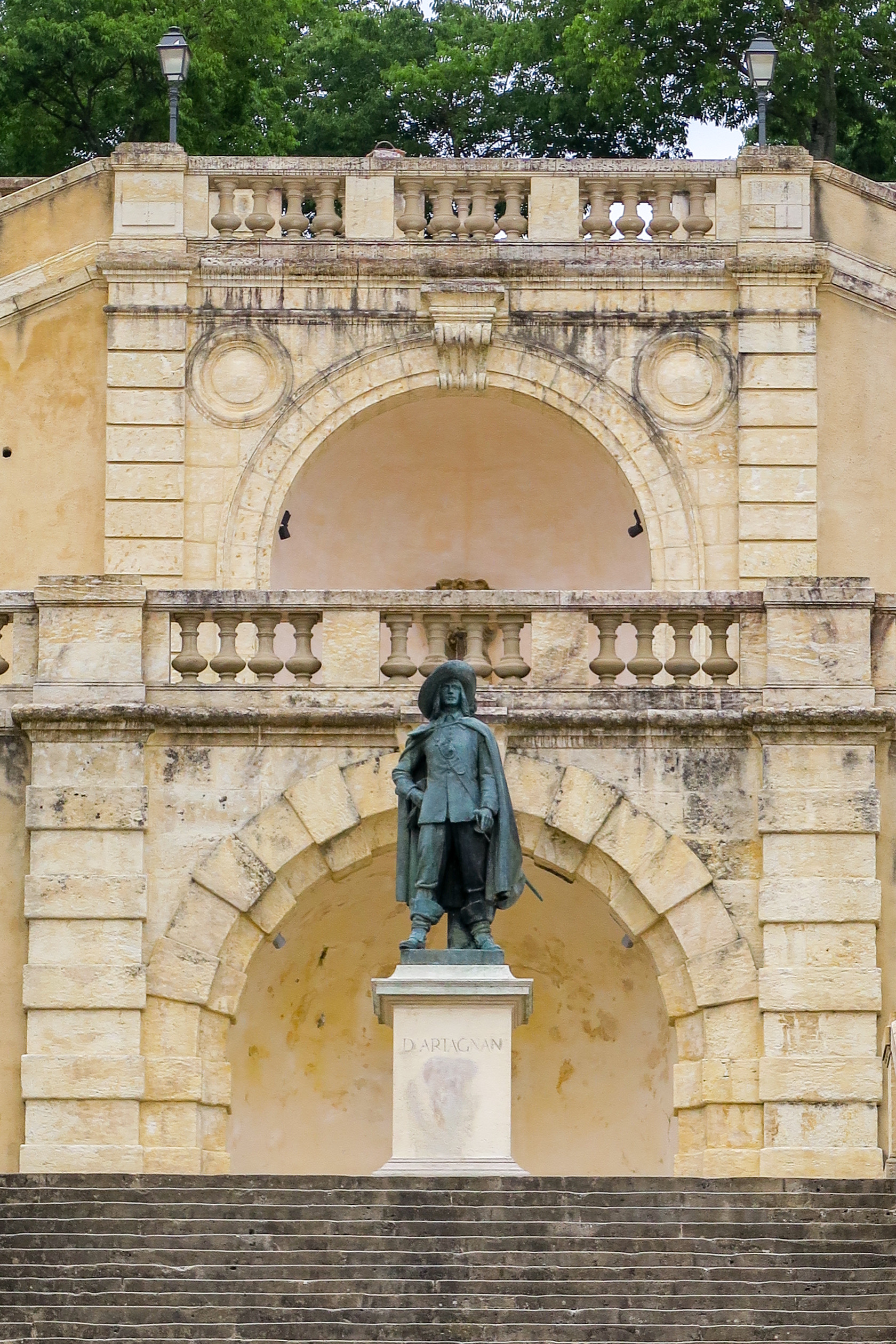 statue d'artagnan auch