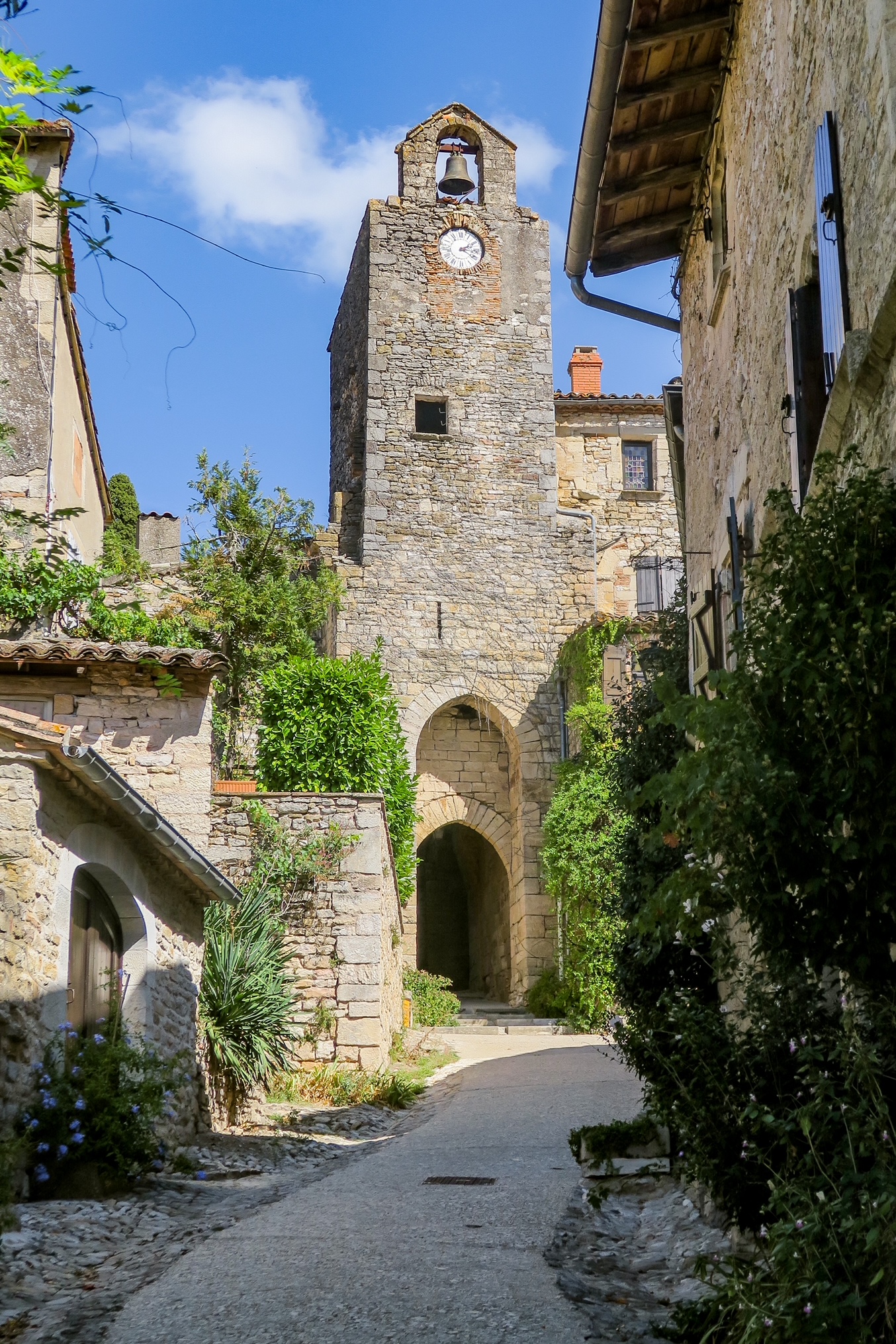 l'église de bruniquel