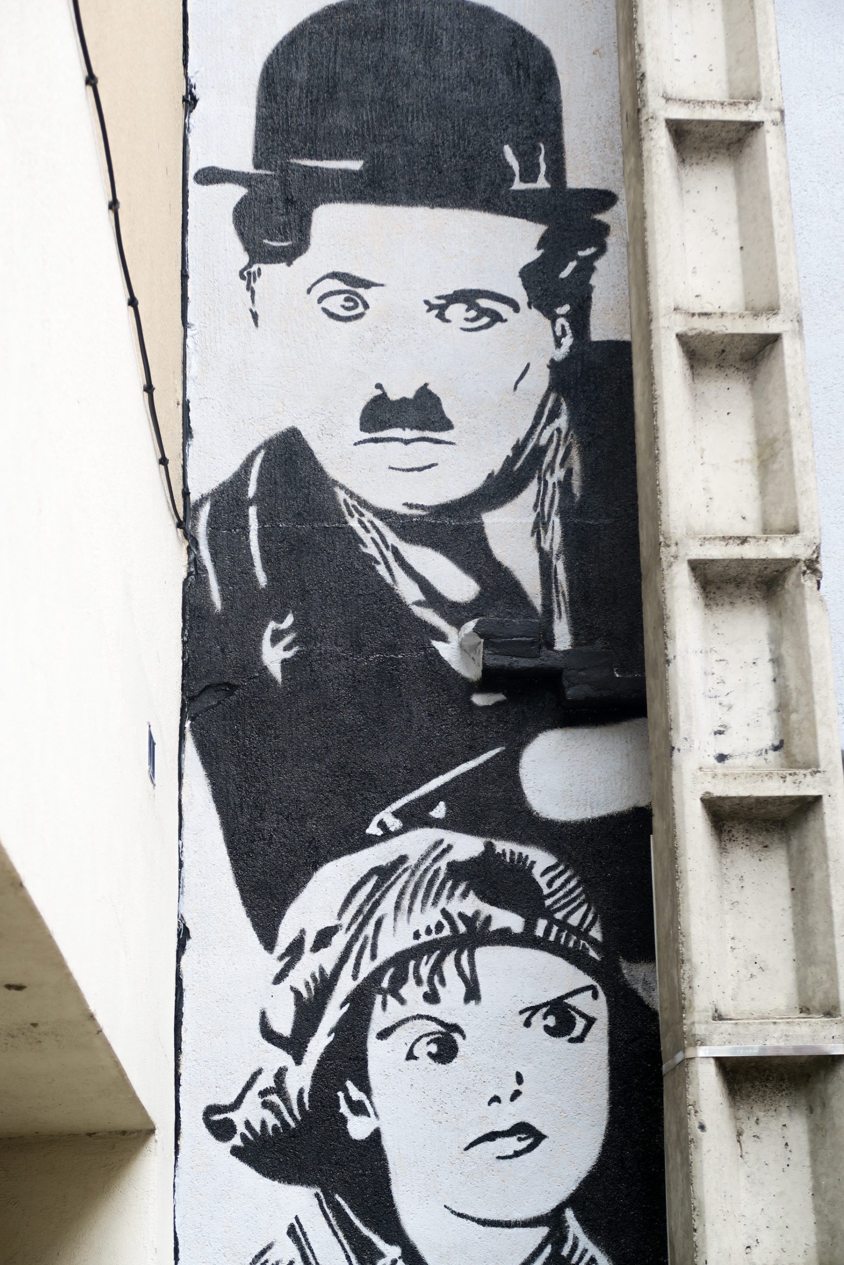 street art charlie chaplin montauban