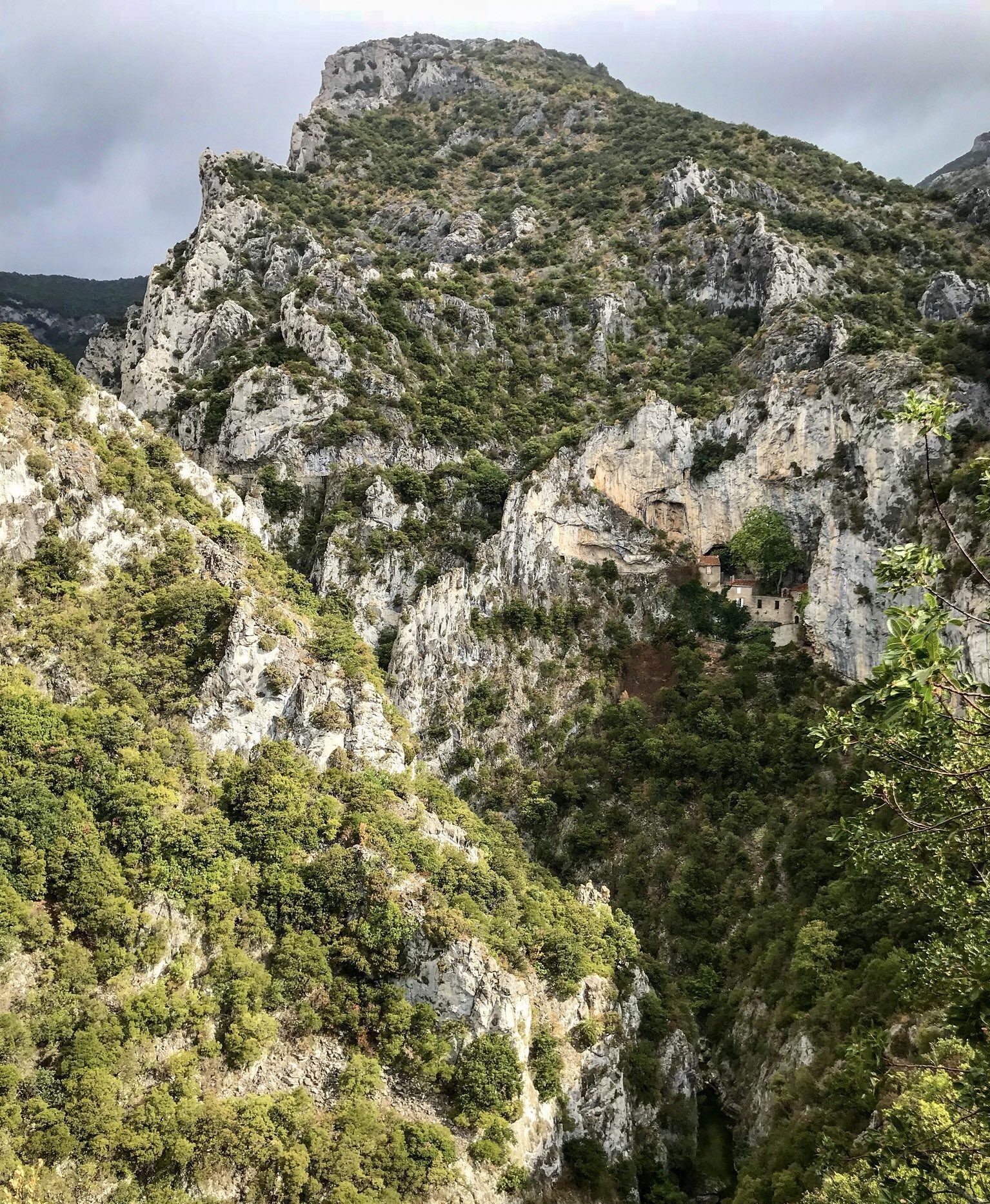 gorges de galamus saint paul de fenouillet pyrénées-orientales