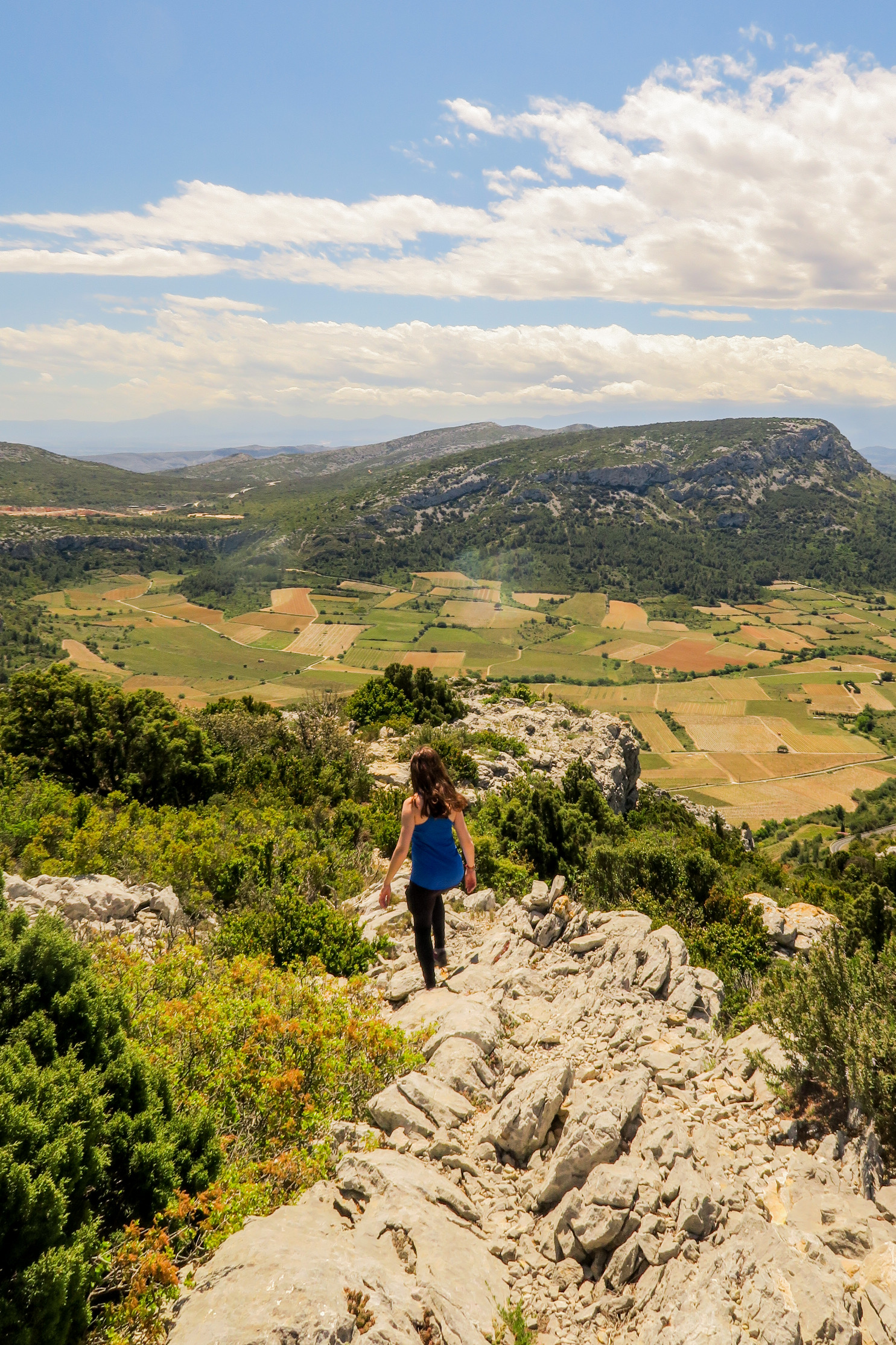 randonnée sur les falaises de vingrau pyrénées orientales
