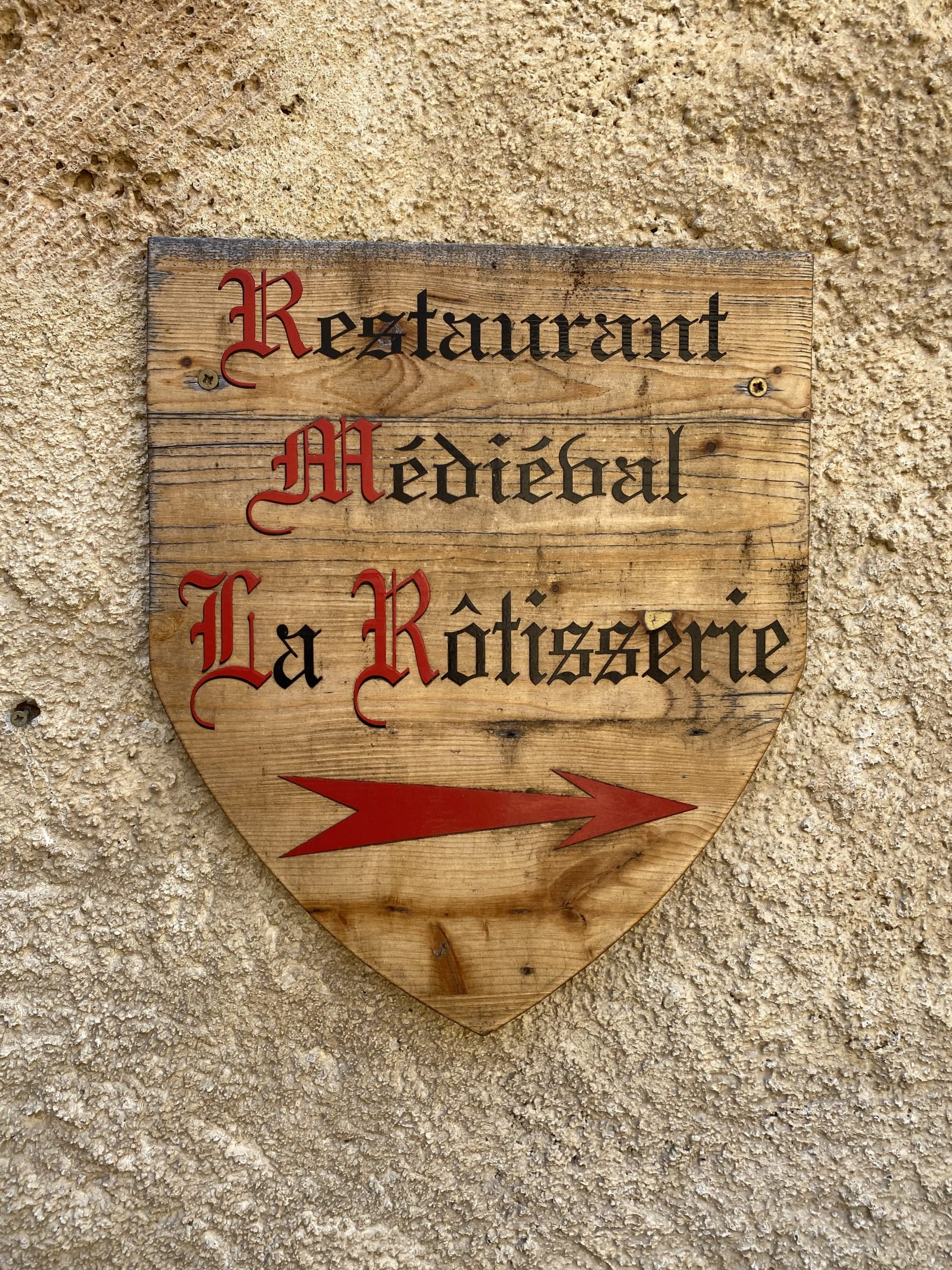 la rotisserie médiévale pays cathare