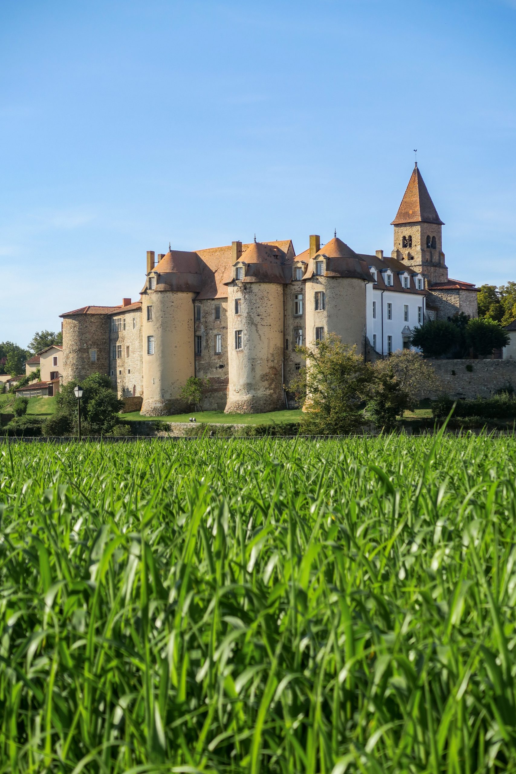 prieuré de pommiers en forez