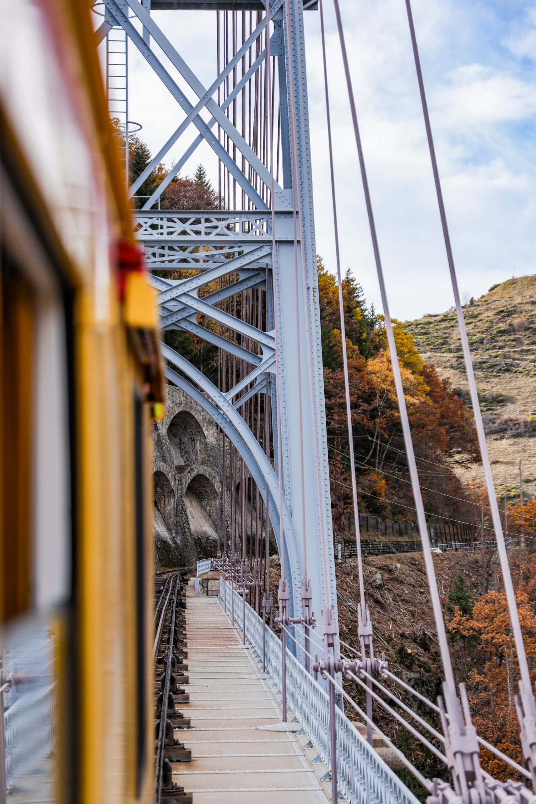 pont gisclard train jaune