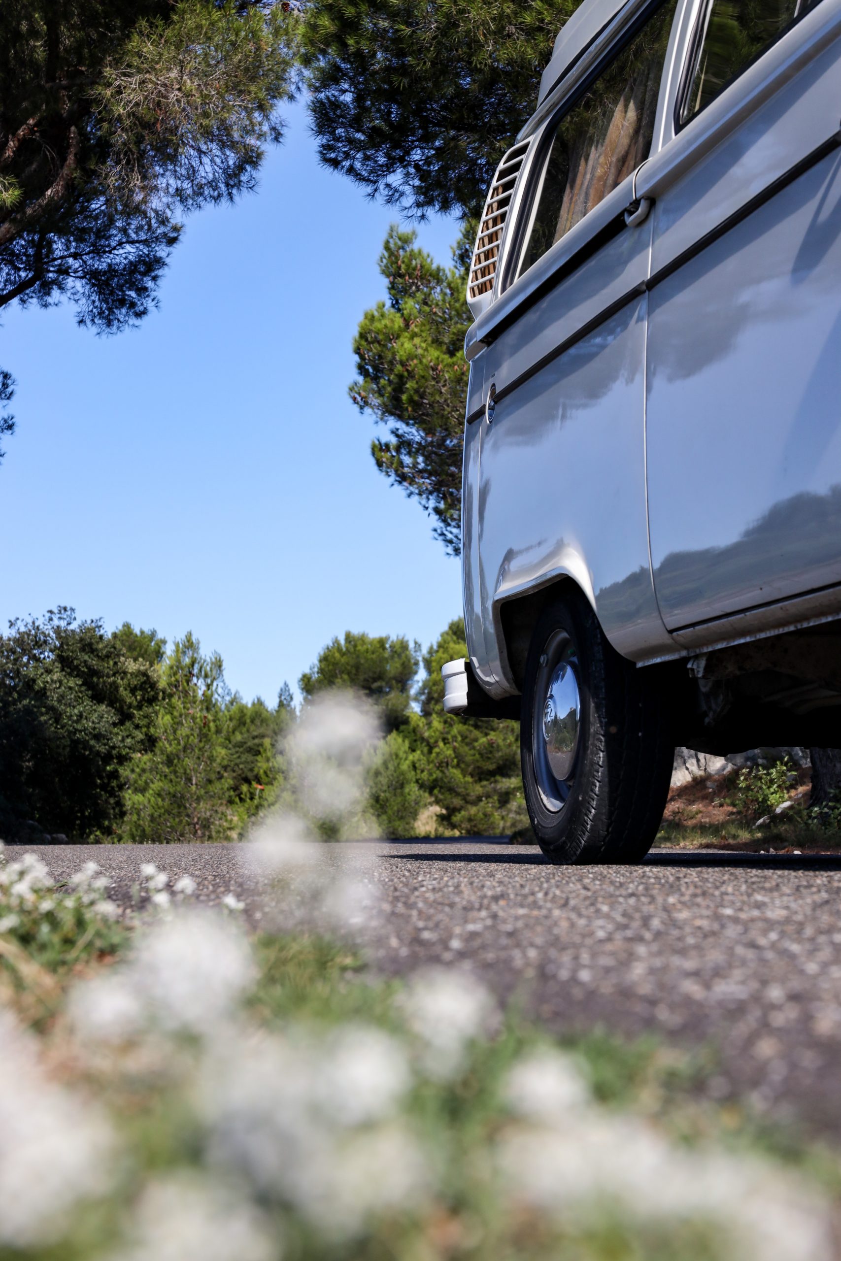 van yes provence location